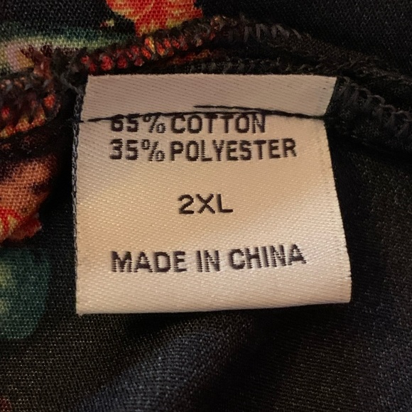 Men’s Hawaiian Button Down Shirt - Picture 8 of 8